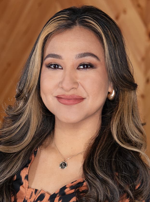 Yesenia Office Manager
